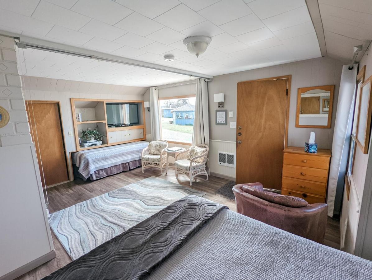 Juan De Fuca Waterfront Hotel & Cottages Sequim Extérieur photo