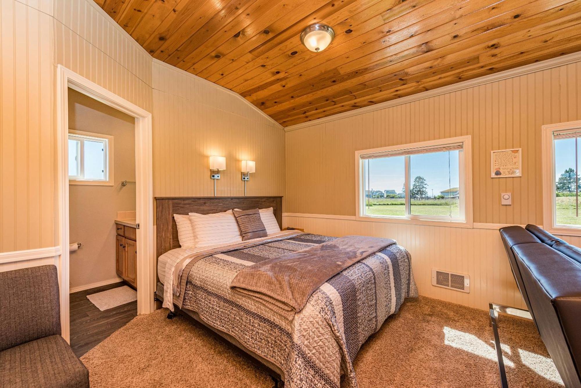 Juan De Fuca Waterfront Hotel & Cottages Sequim Extérieur photo