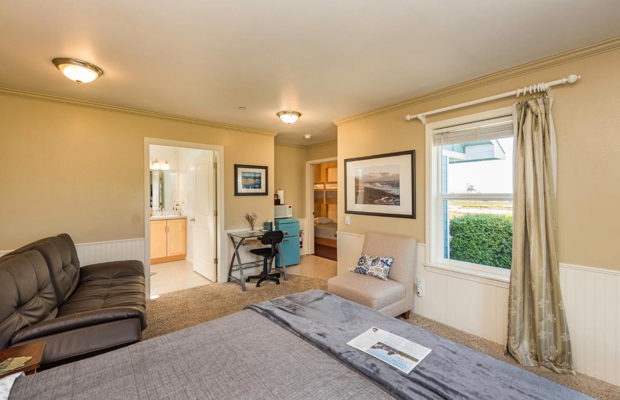 Juan De Fuca Waterfront Hotel & Cottages Sequim Extérieur photo